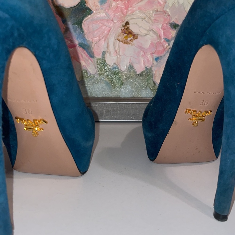 Prada Shoes - Picture 3 of 4